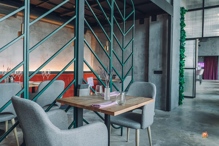 Основной зал в «Lawanda» фотография №10