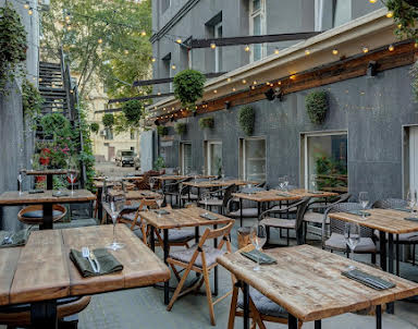  ресторан WineWood Moscow