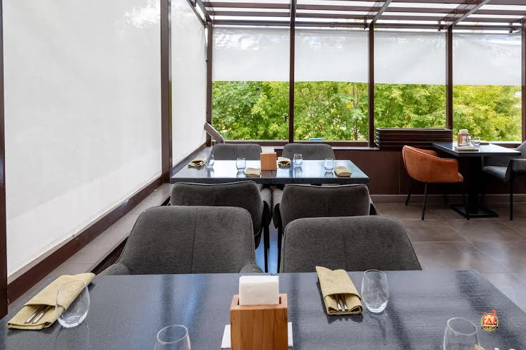 Летняя терраса в «Divine на Назарбаева» фотография №5