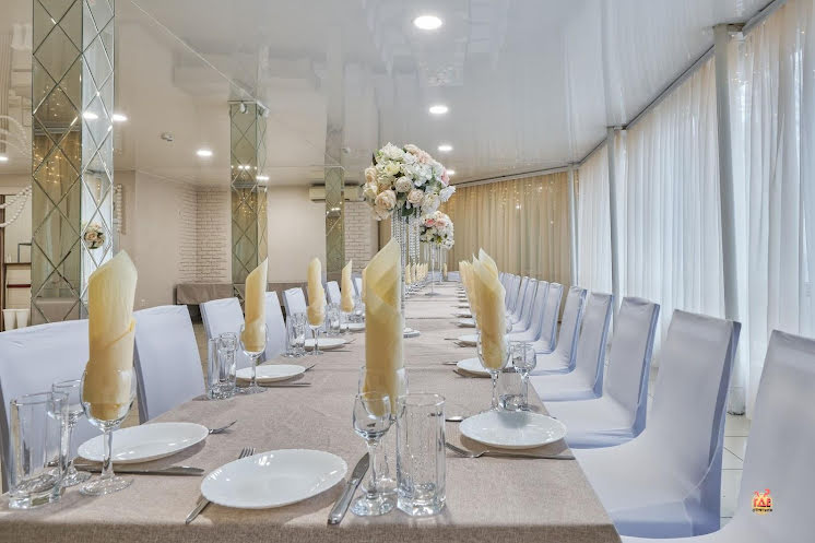 Нижний зал  в «Белая стрекоза» фотография №9