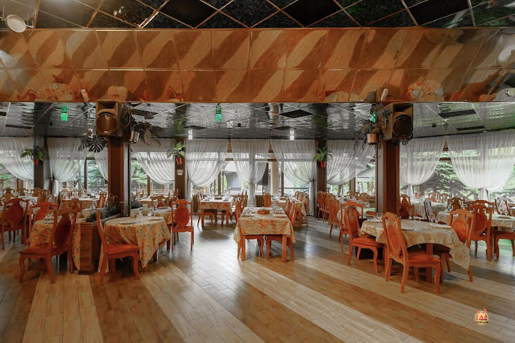 Основной зал в «Фруктовый сад» фотография №2