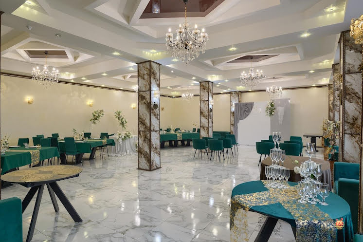 Основной зал в «Lion» фотография №11