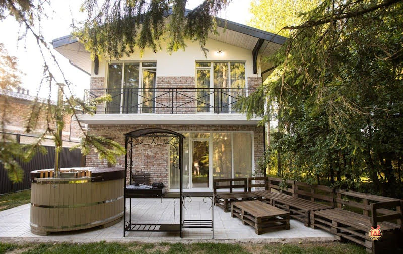 Дом у реки фотография №10