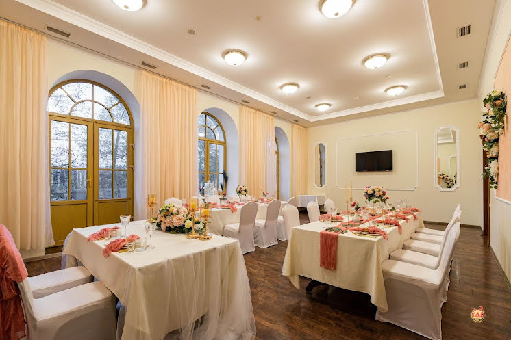 Зал "Второй этаж" в «Особняк в парке Сосновка» фотография №15