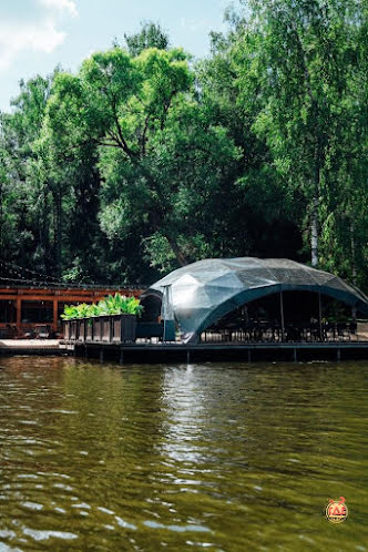 Сфера с баром у воды в «Онегин» фотография №5