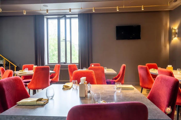 Лаундж-зал  в «Divine на Назарбаева» фотография №3