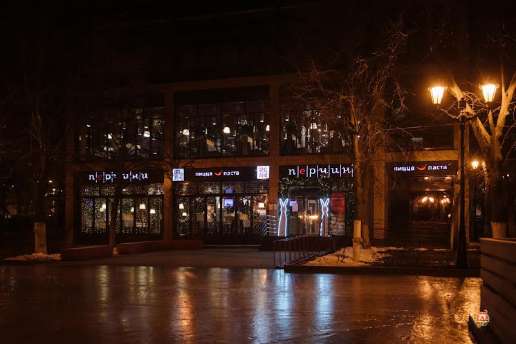 Зал на 1 этаже в «Перчини Grill & Wine на Волжском проспекте» фотография №6