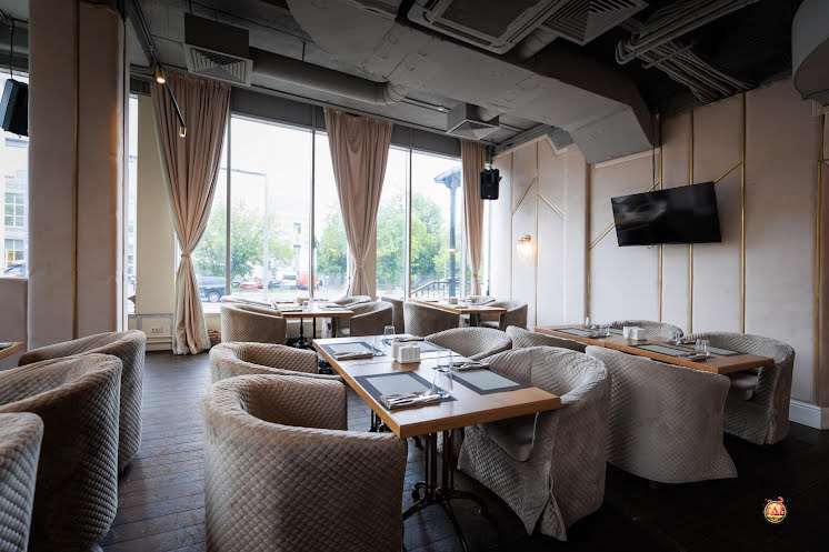 Малый караоке зал в «Сытый лось на Большой Семёновской» фотография №3