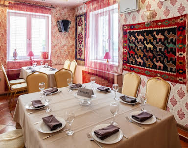  ресторан Золотой дворик