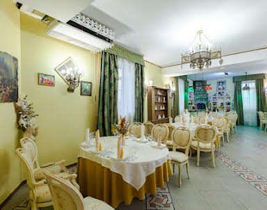 ресторан Петровский дворик