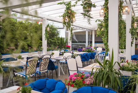 Терраса в VIP-зал в ночном клубе 