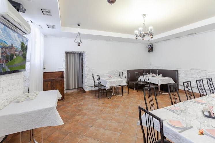 Зал на 30 человек в «Невинный погребок» фотография №6