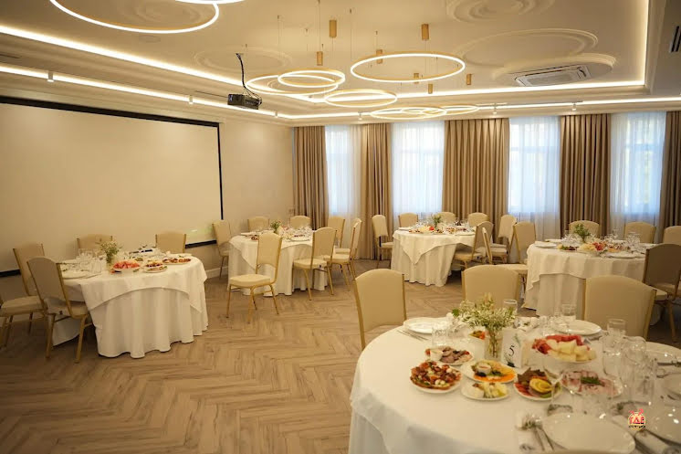 Большой зал в «Атмосфера» фотография №3