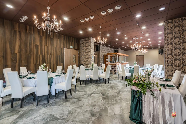 Основной зал ресторанного комплекса в «БОР» фотография №3
