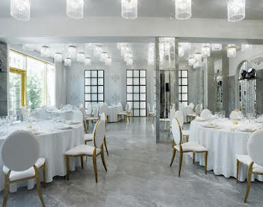  ресторан La Riva Hall