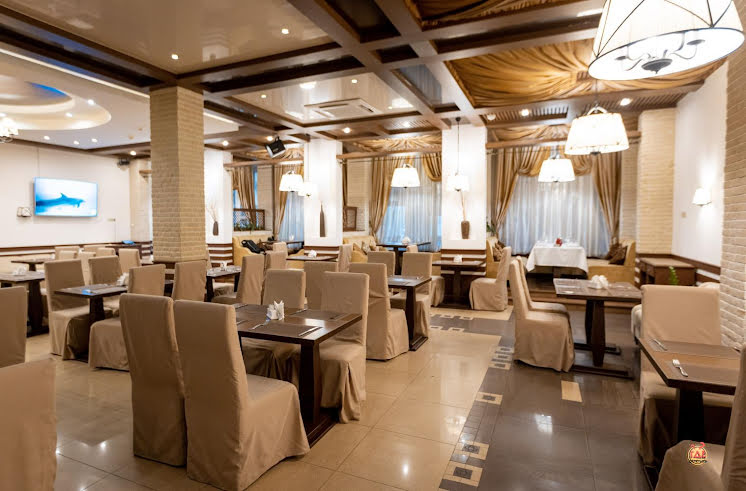 Основной зал в «ВИЛЛАДЖ» фотография №5