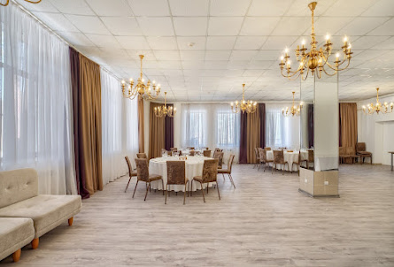 Белый зал  в Белый зал 