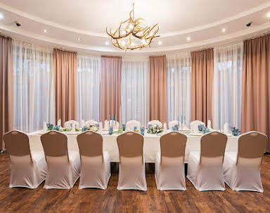  ресторан Особняк в парке Сосновка