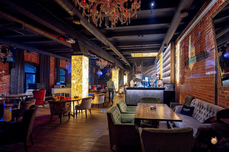 Основной зал  в «LIQUOR» фотография №15