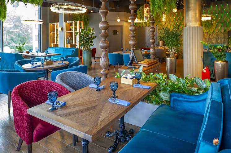 Большой зал в «Чайхана Инжир на Бутырской» фотография №16