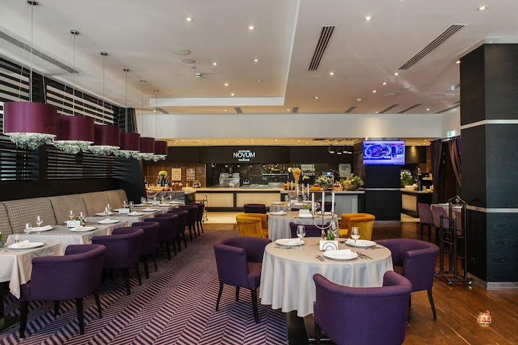 Ресторан "Новум" в «SHERATONPLAZA Ufa - Congress Hotel» фотография №16