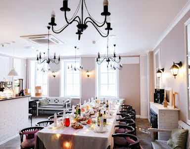  ресторан «Гостиная» на Железняка