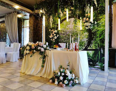  ресторан Очаровательная полянка