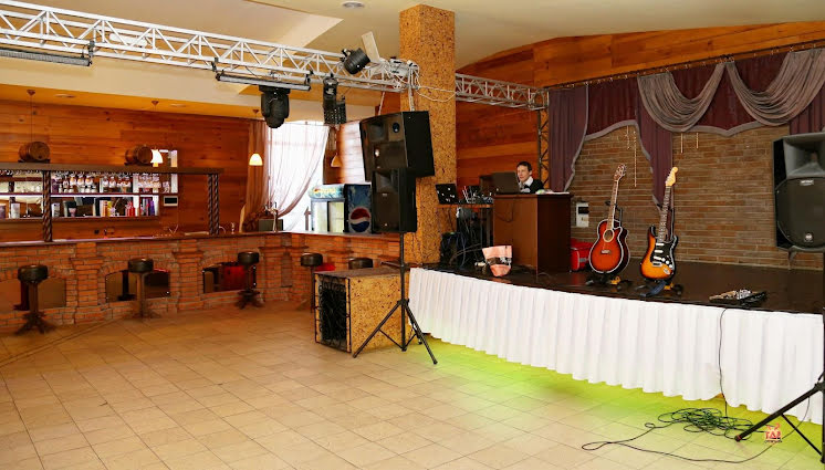 Основной зал  в «Усадьба «Шансон»» фотография №1