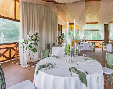  ресторан Конюшня