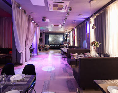  ресторан Яблоко-Street