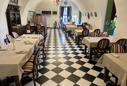 Основной зал в Малый зал