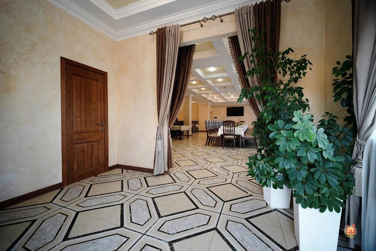 Основной зал в «Mari Inn» фотография №8