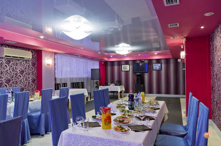 Зал на 70 человек в «Венский Дворик» фотография №18