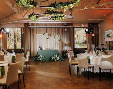  ресторан Времена года в Зеленом городе