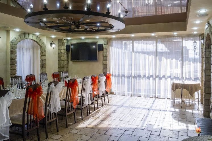 Малый зал в «Таверна «Колесо»» фотография №3