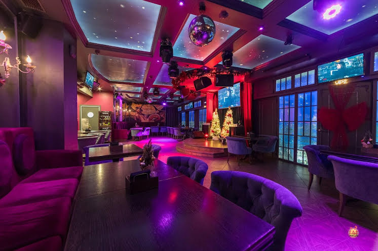 Основной зал в «Сто Друзей» фотография №5