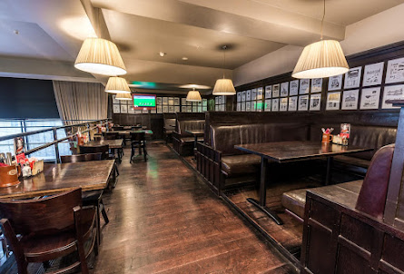 Основной зал в Основной зал