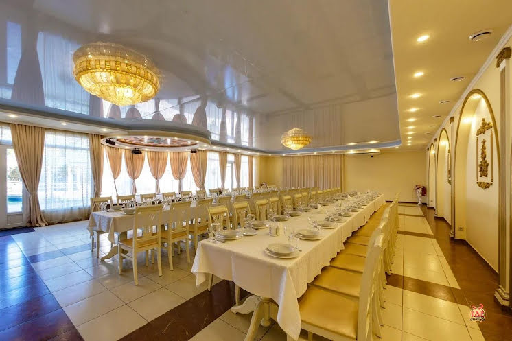 Большой зал в «Версаль» фотография №16