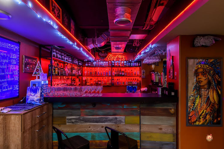 Основной зал в «GOSTY» фотография №14