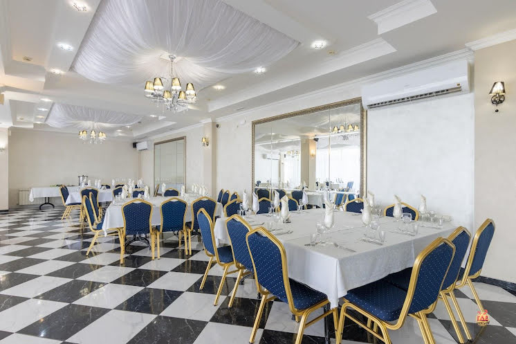 Большой зал в «Семь Королей» фотография №1