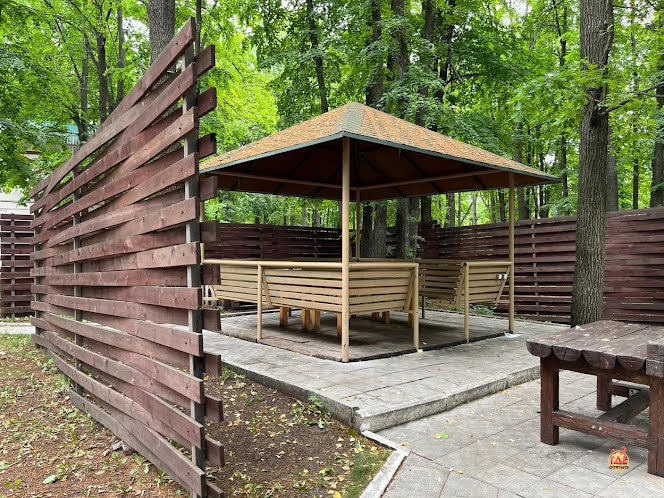 Открытые летние беседки в «Дубрава» фотография №2