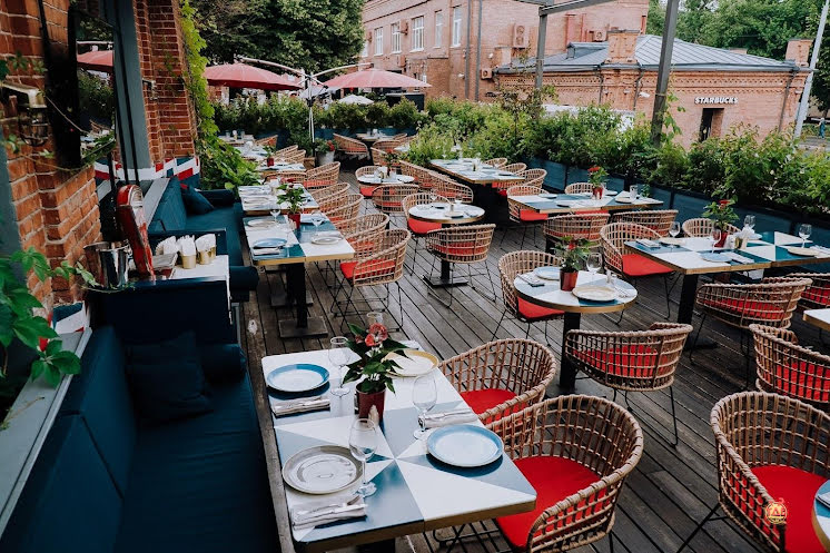 Летняя терраса в «Slava» фотография №6