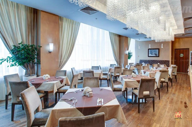 Ресторан в «РАЙКИН PLAZA HOTEL» фотография №12