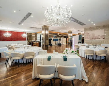  ресторан DoubleTree by Hilton Novosibirsk