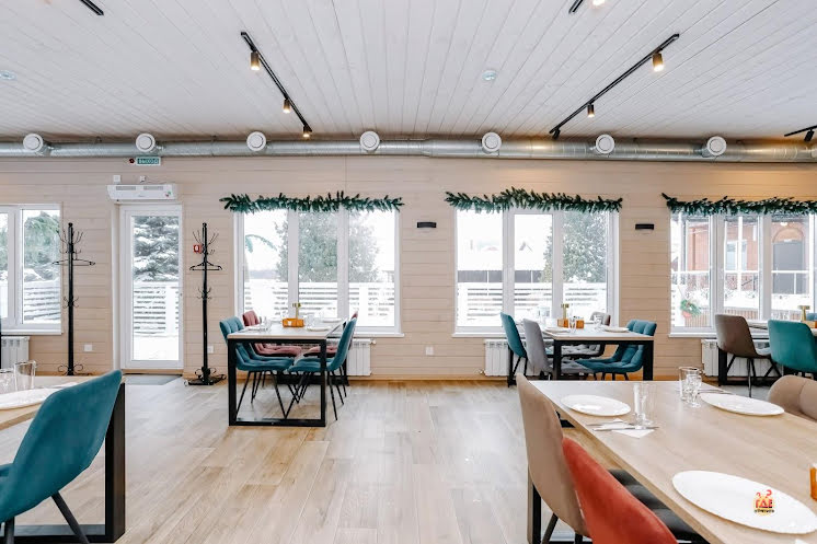 Караоке-зал в «Red House» фотография №2