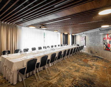  ресторан DoubleTree by Hilton Novosibirsk