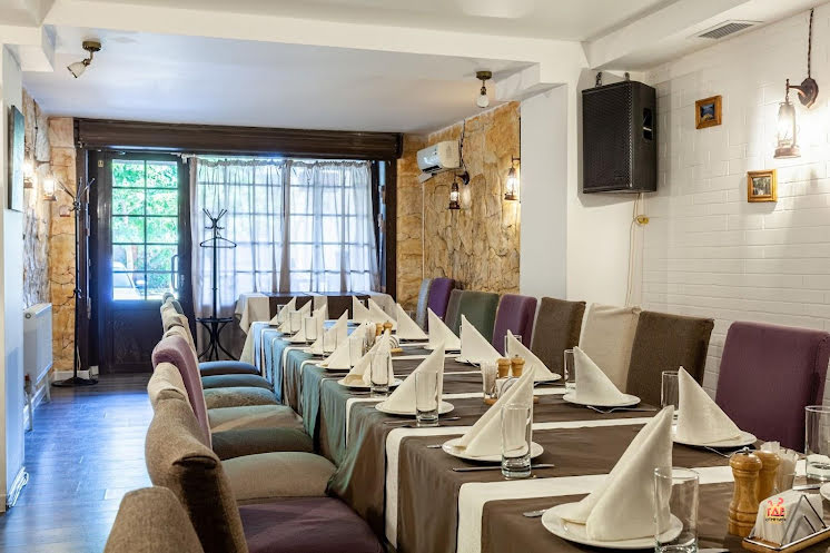 Банкетный зал в «Српска Кафана на Монтажников» фотография №2