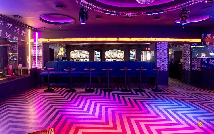 Основной зал в «Руки Вверх!» фотография №13