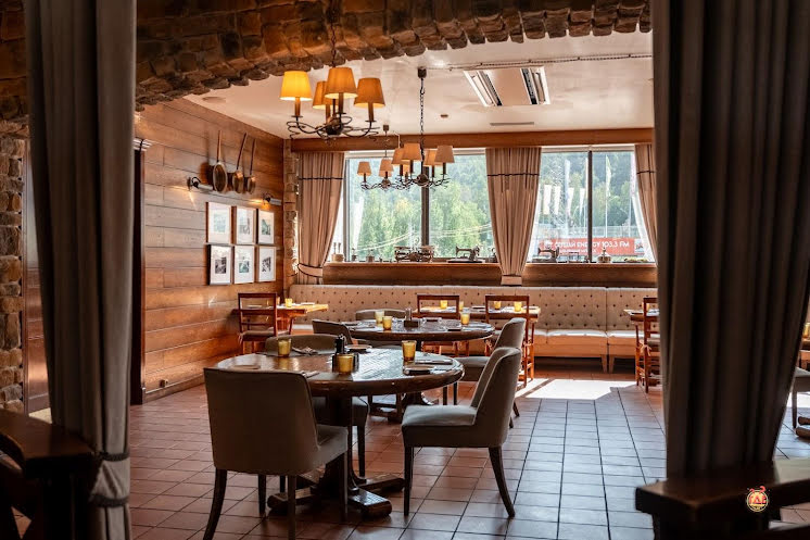 Обеденный зал в «Хозяин тайги» фотография №5