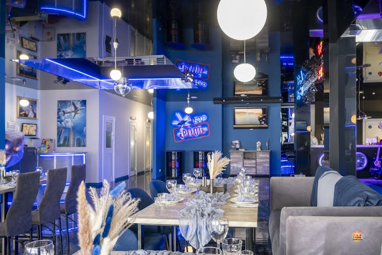 Нижний зал в «Pilot» фотография №4